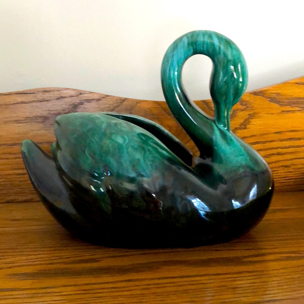 Vintage Blue Mountain Pottery Swan